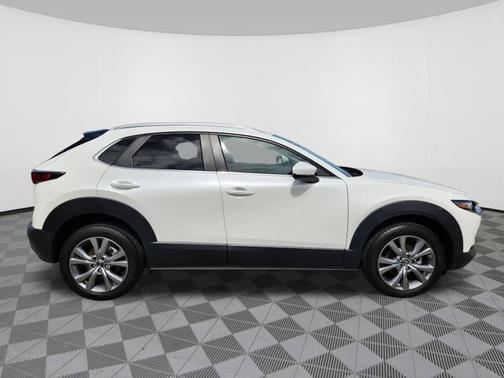 Snowflake White Pearl Mica 2023 Mazda CX-30 2.5 S Select Package