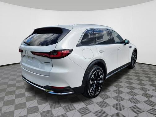 2024 Mazda CX-90 PHEV Premium Plus
