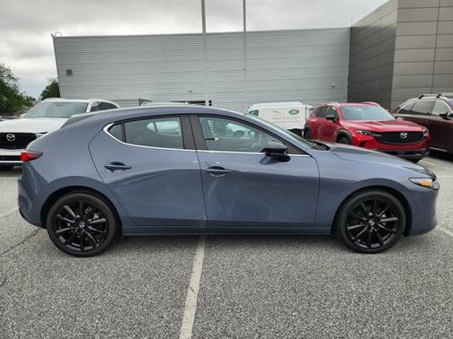 2023 Mazda Mazda3 2.5 S Carbon Edition