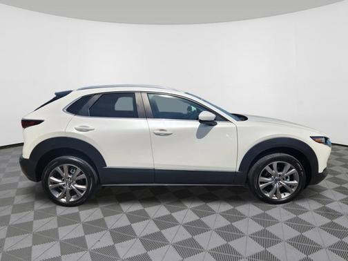 Snowflake White Pearl Mica 2023 Mazda CX-30 2.5 S Select Package