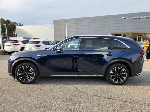 2024 Mazda CX-90 PHEV Premium Plus