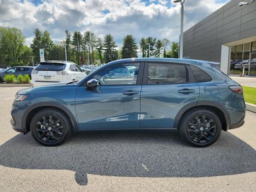 Nordic Forest Pearl 2024 Honda HR-V Sport