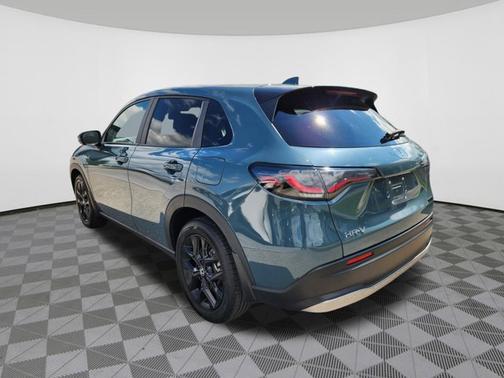 Nordic Forest Pearl 2024 Honda HR-V Sport