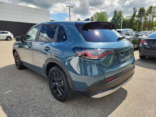Nordic Forest Pearl 2024 Honda HR-V Sport