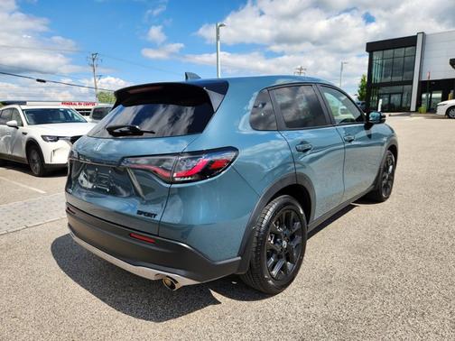 Nordic Forest Pearl 2024 Honda HR-V Sport