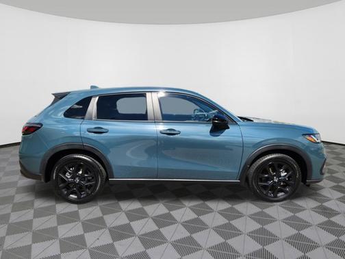 Nordic Forest Pearl 2024 Honda HR-V Sport