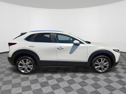 Snowflake White Pearl Mica 2023 Mazda CX-30 2.5 S Select Package