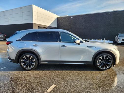 2024 Mazda CX-90 PHEV Premium