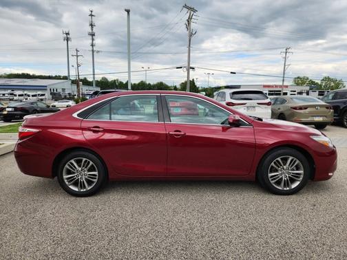 Ruby Flare Pearl 2016 Toyota Camry SE