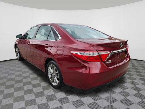 Ruby Flare Pearl 2016 Toyota Camry SE