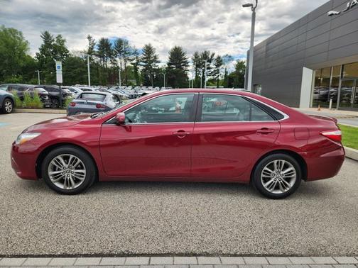 Ruby Flare Pearl 2016 Toyota Camry SE