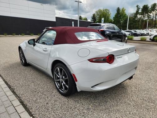 Ceramic Metallic 2018 Mazda MX-5 Miata Grand Touring