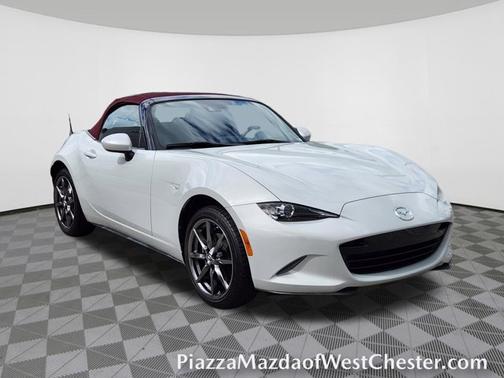 Ceramic Metallic 2018 Mazda MX-5 Miata Grand Touring