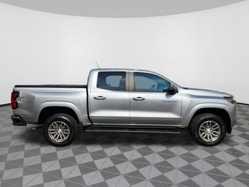 Sterling Gray Metallic 2023 Chevrolet Colorado 4WD LT