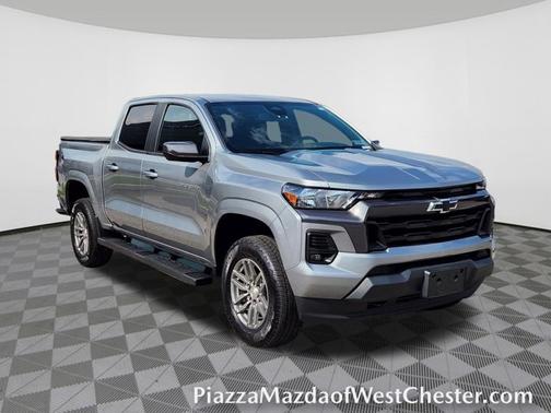 Sterling Gray Metallic 2023 Chevrolet Colorado 4WD LT