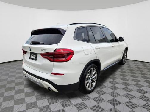 Mineral White Metallic 2018 BMW X3 xDrive30i