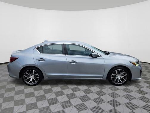 2019 Acura ILX w/Premium Pkg