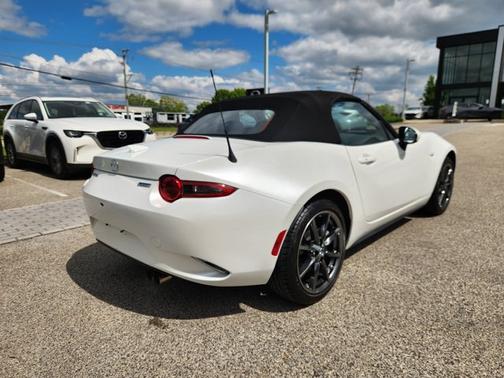Snowflake White Pearl Mica 2019 Mazda MX-5 Miata Grand Touring