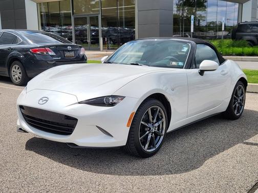 Snowflake White Pearl Mica 2019 Mazda MX-5 Miata Grand Touring