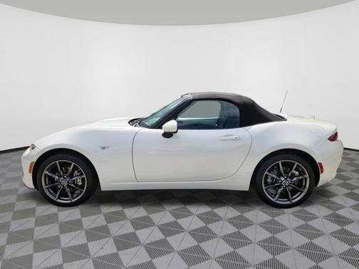 Snowflake White Pearl Mica 2019 Mazda MX-5 Miata Grand Touring