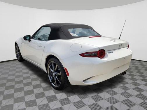 Snowflake White Pearl Mica 2019 Mazda MX-5 Miata Grand Touring