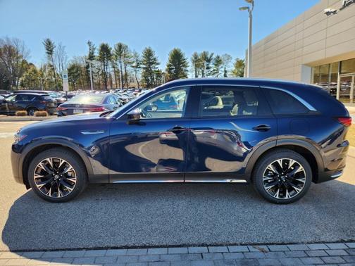 2024 Mazda CX-90 PHEV Premium Plus
