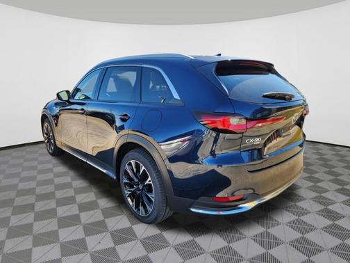 2024 Mazda CX-90 PHEV Premium Plus