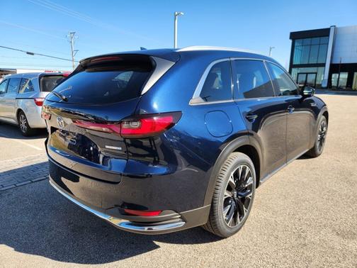 2024 Mazda CX-90 PHEV Premium Plus