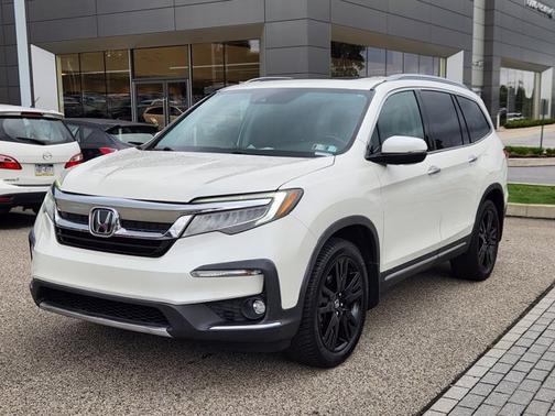 White Diamond Pearl 2019 Honda Pilot Elite