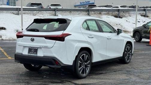 2026 Lexus UX 300h 