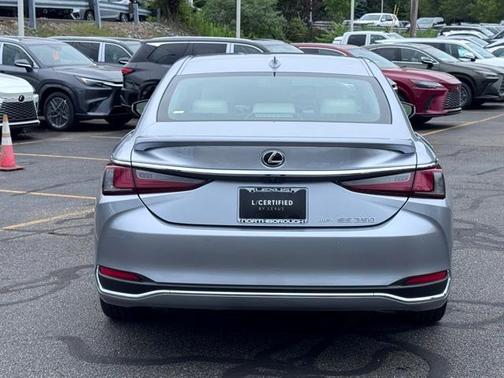 2022 Lexus ES 250 Luxury