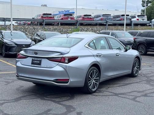2022 Lexus ES 250 Luxury