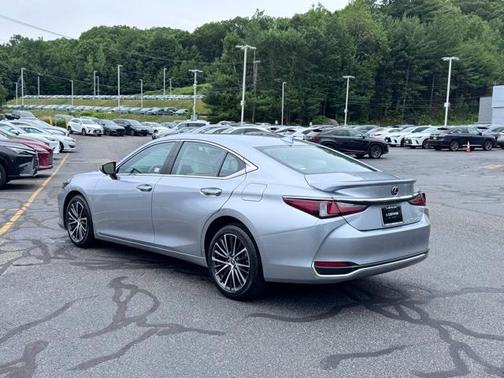 2022 Lexus ES 250 Luxury