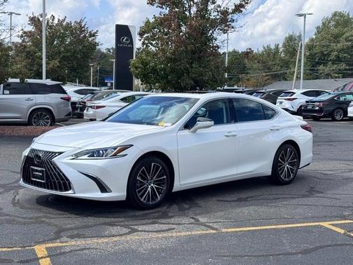 2022 Lexus ES 350 Base