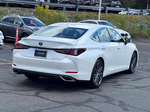 2022 Lexus ES 350 Base