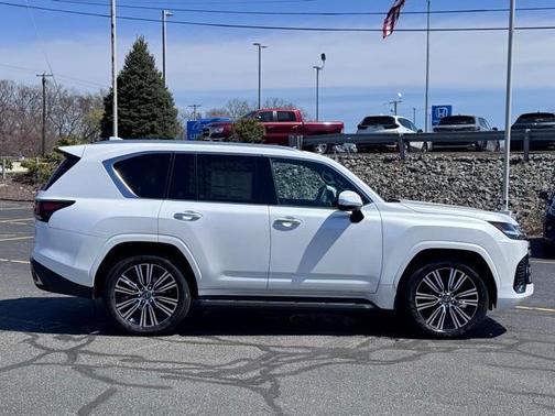 2025 Lexus LX 600 Luxury