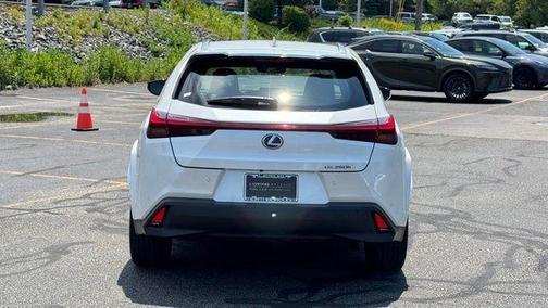 Eminent White Pearl 2022 Lexus UX 250h Base