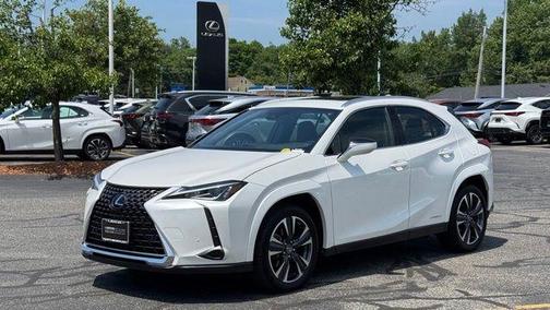 Eminent White Pearl 2022 Lexus UX 250h Base