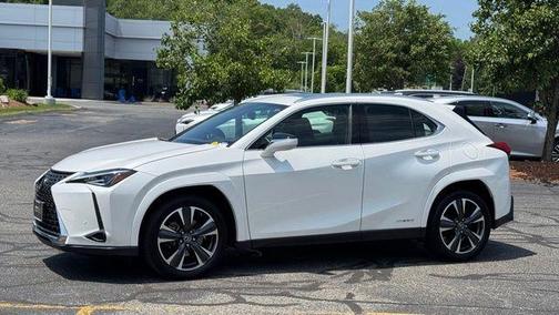 Eminent White Pearl 2022 Lexus UX 250h Base