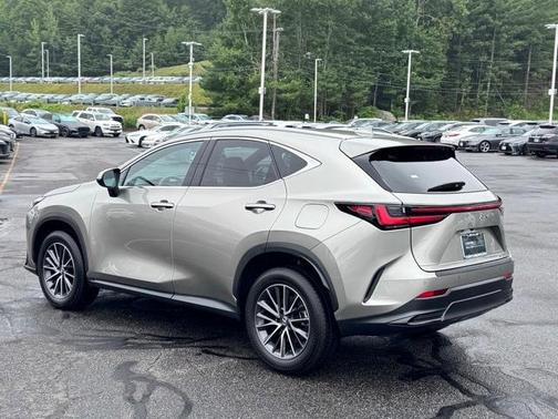 2025 Lexus NX 350h Premium