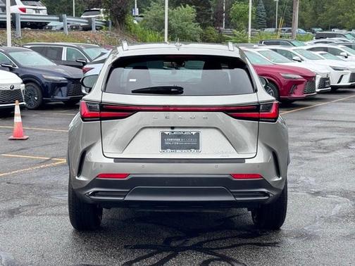 2025 Lexus NX 350h Premium