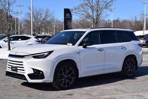 2024 Lexus TX 500h Luxury