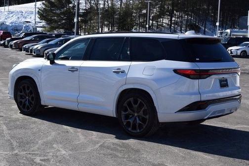 2024 Lexus TX 500h Luxury