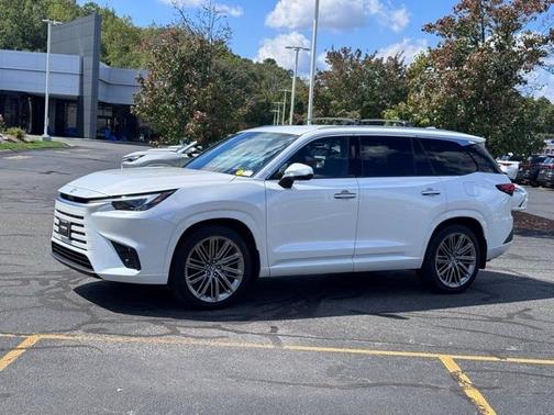 2024 Lexus TX 550h+ Luxury