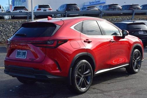 2026 Lexus NX 450h+ Luxury
