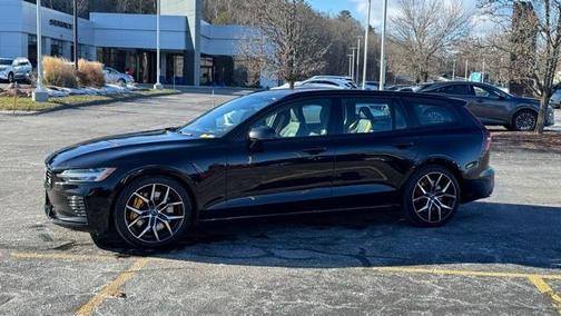 2022 Volvo V60 Recharge Plug-In Hybrid T8 Polestar Engineered