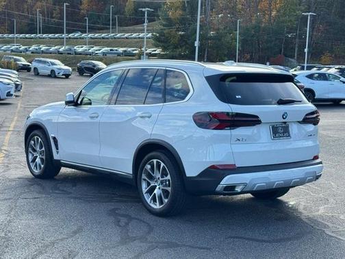 2025 BMW X5 xDrive40i