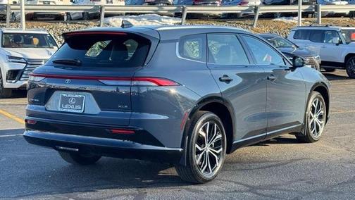 2025 Toyota Crown Signia XLE