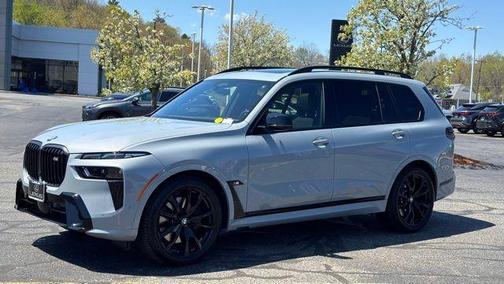 Brooklyn Gray Metallic 2025 BMW X7 M60i