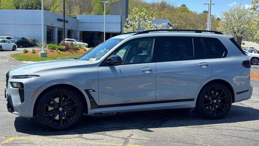 Brooklyn Gray Metallic 2025 BMW X7 M60i